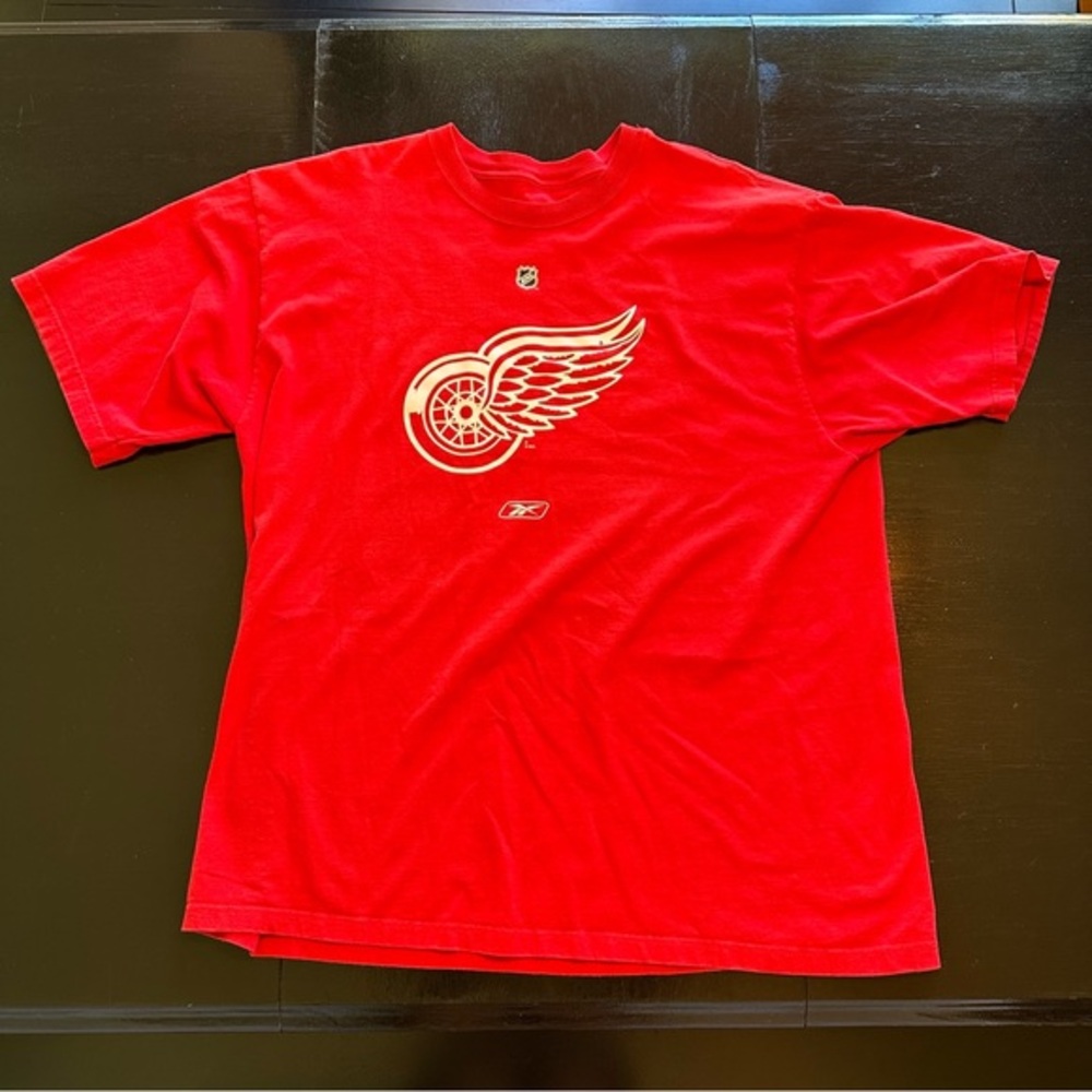 NHL XXL 2XL Red Wings Detroit Hockey T-Shirt Red and Black White